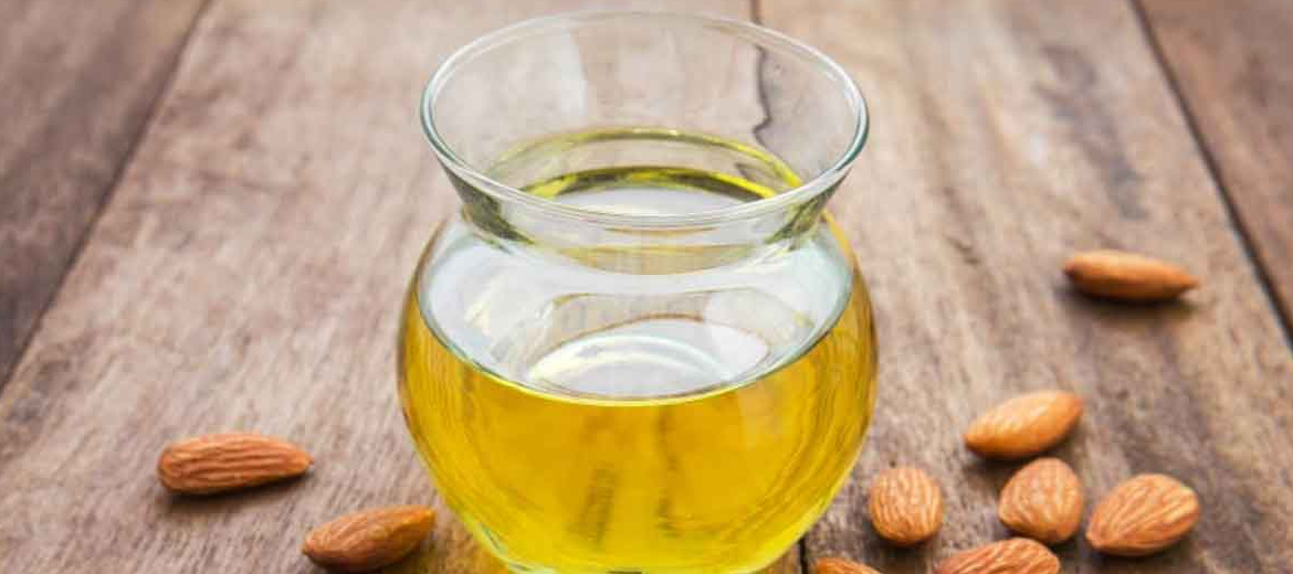 زيت اللوز الحلو
